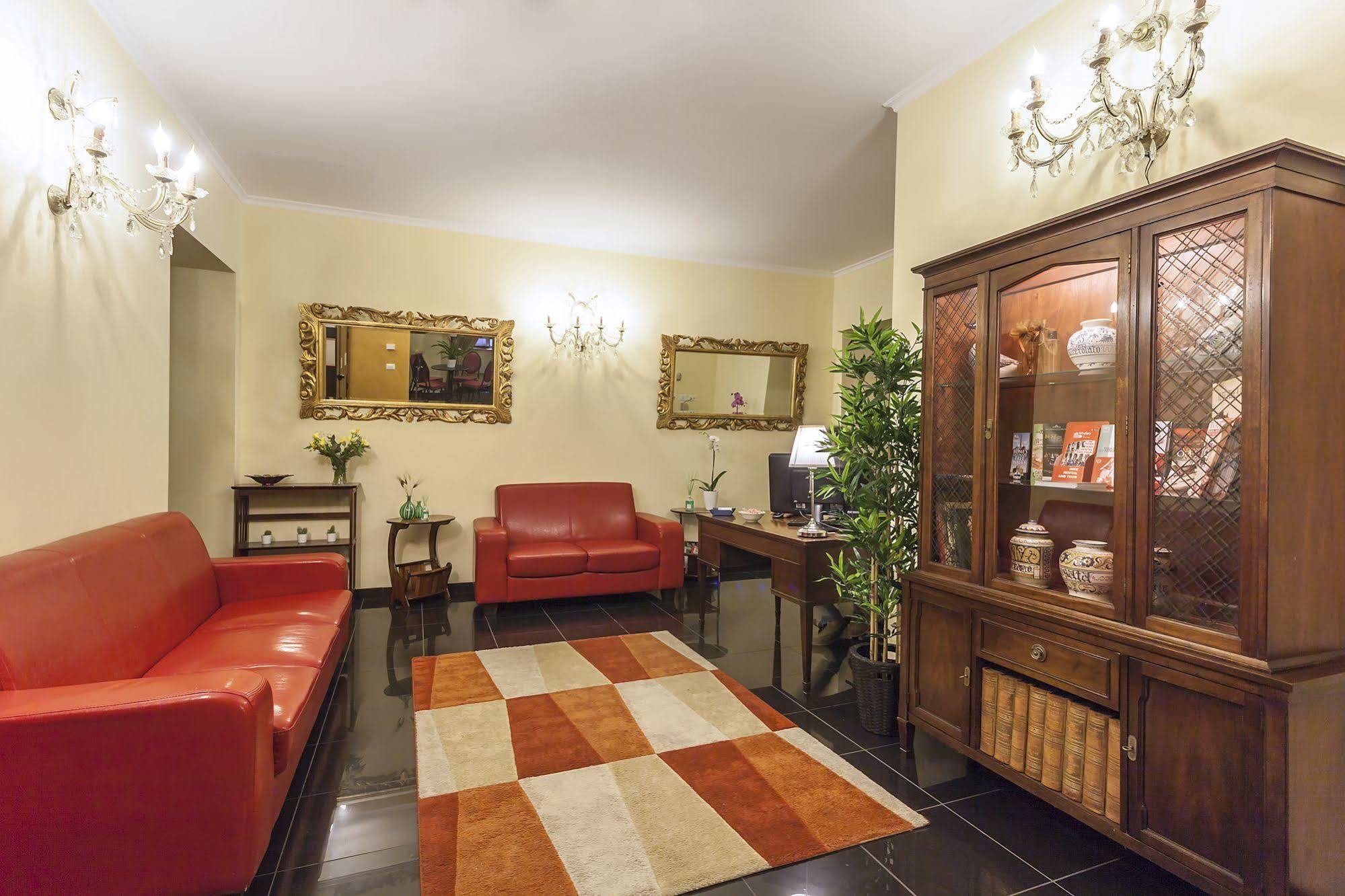 Hotel Regina Giovanna Roma